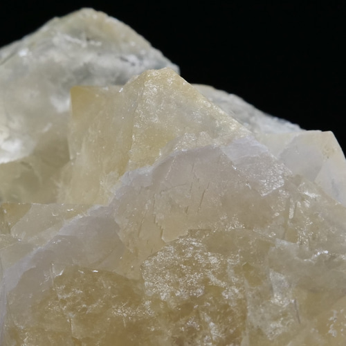 レアカラー【鉱物 標本 蛍石 結晶 原石】中国 浙江省 Yiwu イエロー
