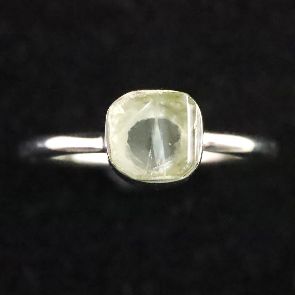 ブラジル産　グリーン ヘルデライト  原石 リング 14号 1.9g #41784