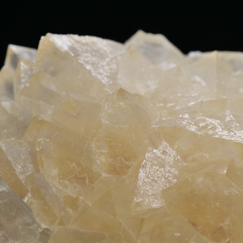レアカラー【鉱物 標本 蛍石 結晶 原石】中国 浙江省 Yiwu