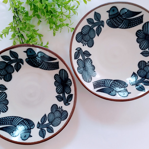 2枚組 鳥と花の柄 パスタ カレー 盛り皿に のどかな絵柄にほっこり