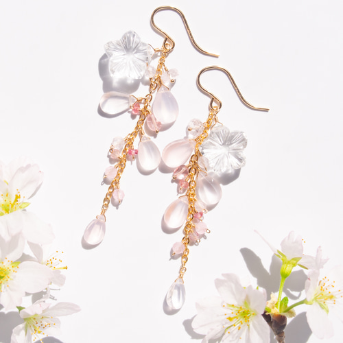 枝垂れ桜*クリスタル(フラワーカービング)と天然石(ローズ 枝垂れ桜*クリスタル(フラワーカービング)と天然石(ローズ