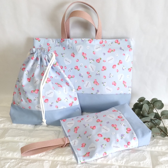 《送料無料》通園・通学3点セット・いちごとハートレース・ブルー　レッスンバッグ&上履き入れ&体操着袋　＃n1394