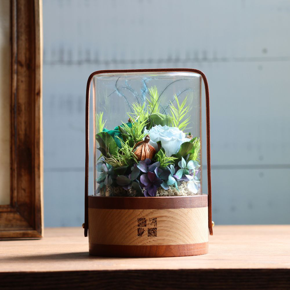 ❁送料無料❁ミントブルー大【プリザーブドフラワー】【ドライフラワー】【ガラスドーム】【アレンジメント】【木工】