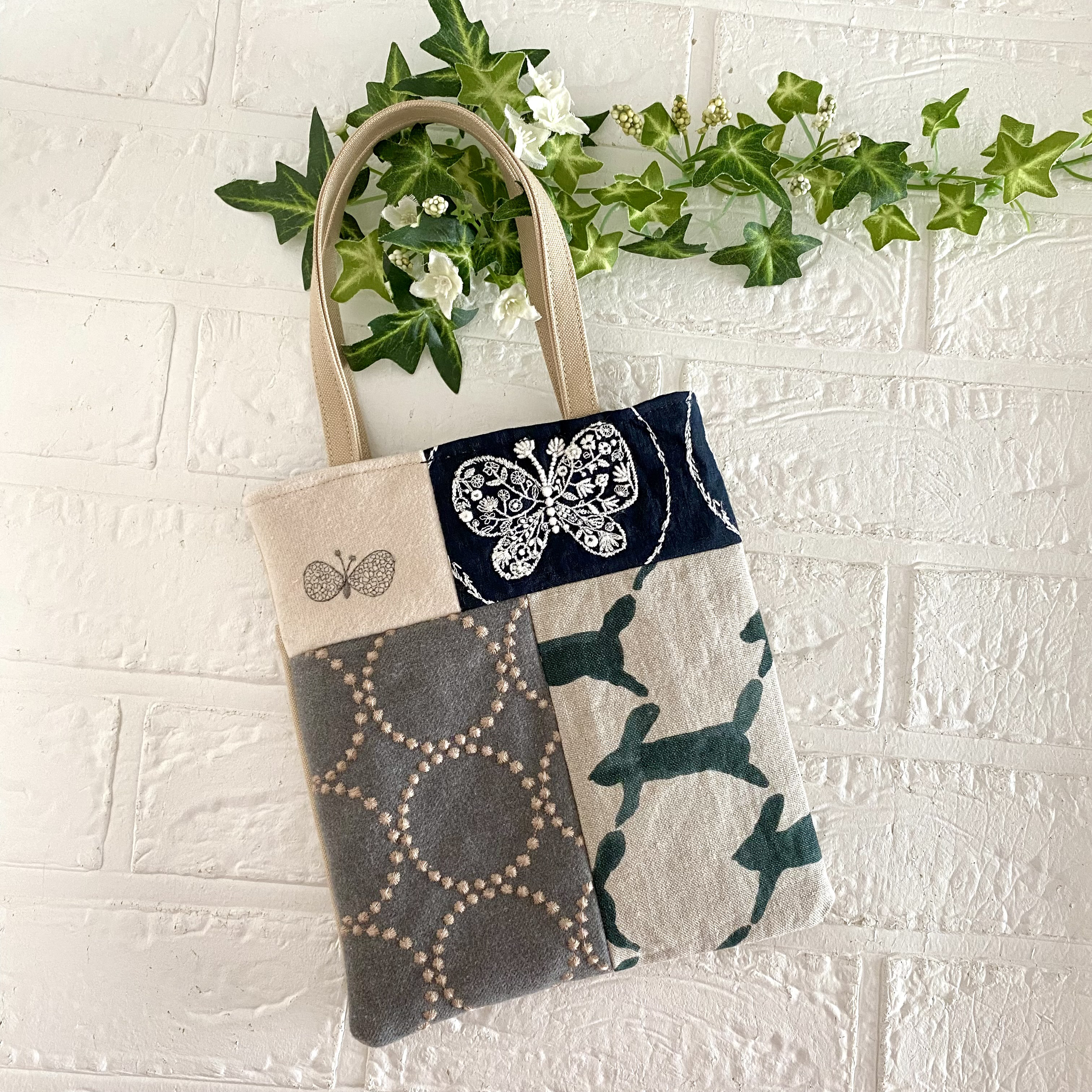 ミナペルホネン　ブックバッグ　 minaperhonen