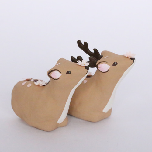 桜と鹿 張り子 角あり その他置物 ookina_ki 通販 19106285｜Creema