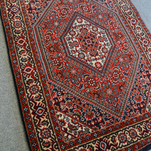 105×70cmペルシャ 手織り絨毯 ビジャール産