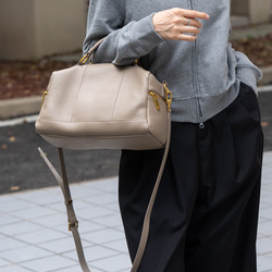 優雅な気質 ! •黒/カーキ/カラメル/緑/3WAY•4色•厚手な天然軟めな牛革ハンドバッグ•牛革ショルダーバッグ 2枚目の画像