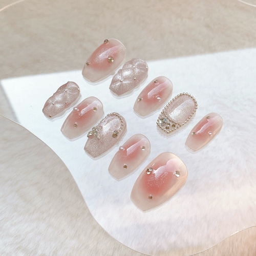 チークネイル / キルティングネイル / ワンホンネイル ＊ ネイルチップ