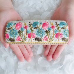 再販】春香る刺繍生地ミモザのメガネケース ブラック 名入れ