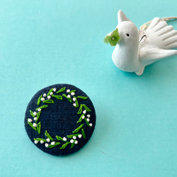 スズラン_刺繍ブローチ L_麻紺 1枚目の画像