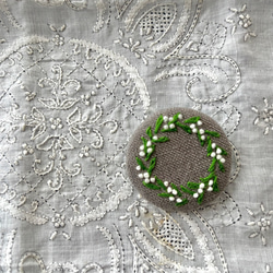 スズラン_刺繍ブローチ L_麻紺 2枚目の画像