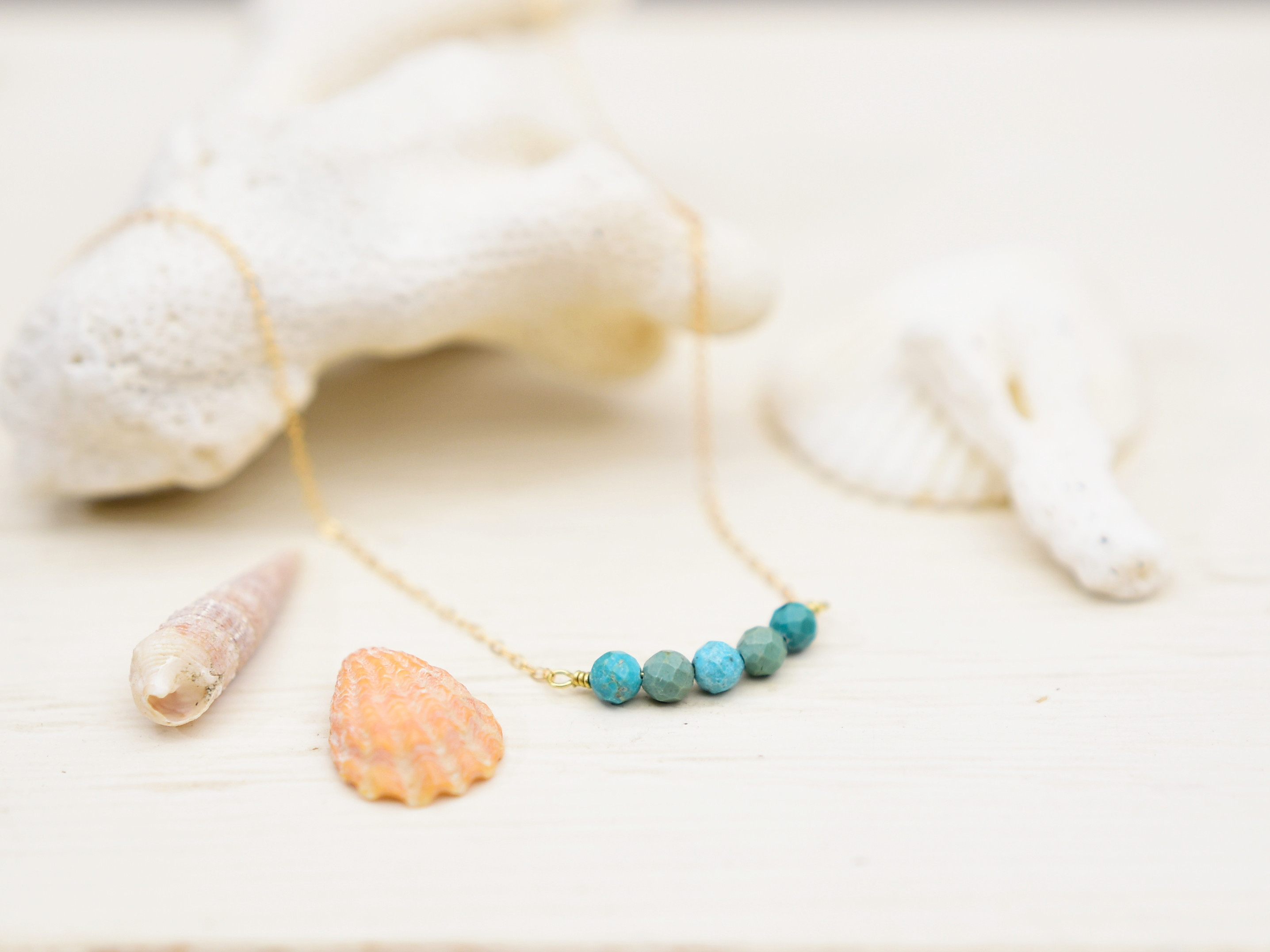 【 14kgf ネックレス 】 天然 ターコイズ ブルー 海 天然石 シンプル 華奢 ・ 12月誕生石