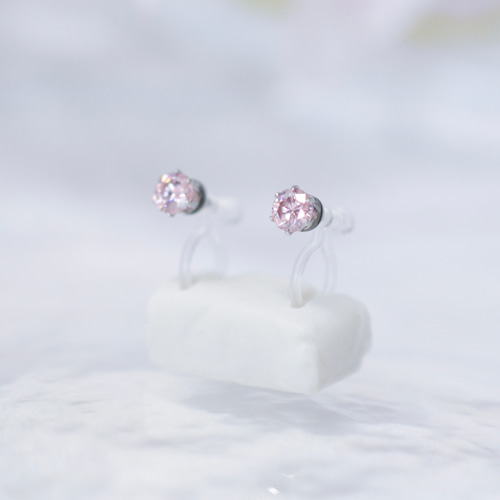 モアサナイト(サクラ)のイヤリング】ピンク / 4mm / ノンホールピアス
