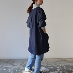 岡山児島デニムで魅せる、割烹着／8オンスくったりソフトデニムエプロン／インディゴ・ブルー 3枚目の画像