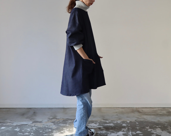 岡山児島デニムで魅せる、割烹着／8オンスくったりソフトデニムエプロン／インディゴ・ブルー 6枚目の画像