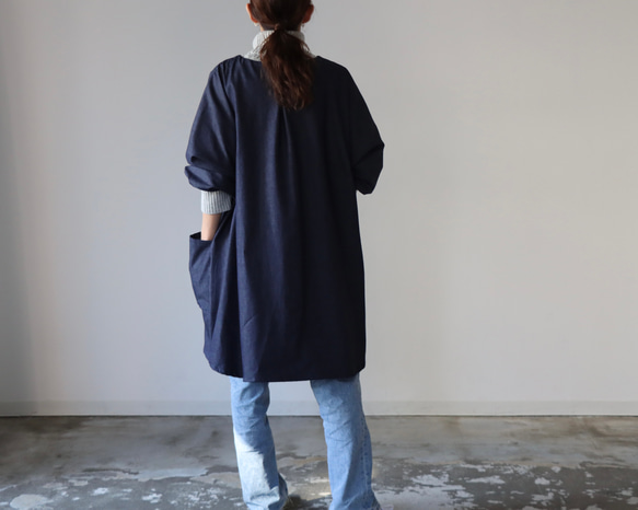 岡山児島デニムで魅せる、割烹着／8オンスくったりソフトデニムエプロン／インディゴ・ブルー 12枚目の画像