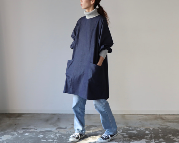 岡山児島デニムで魅せる、割烹着／8オンスくったりソフトデニムエプロン／インディゴ・ブルー 11枚目の画像