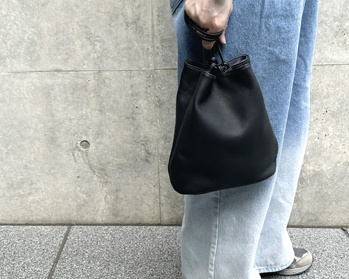 ドローストリングショルダーバッグL / サステナブルレザー（国産本牛革