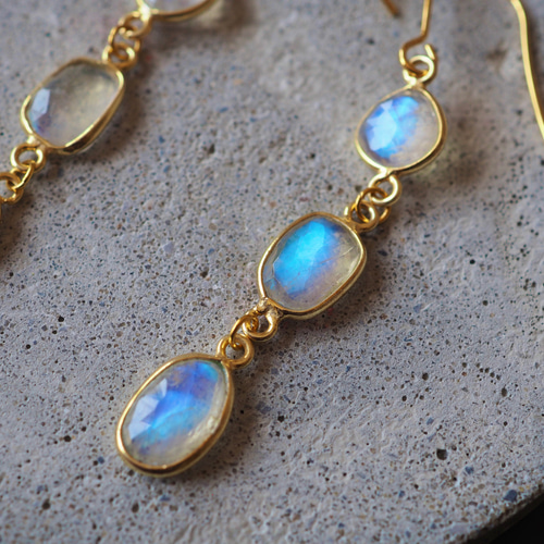 drop 天然石 レインボームーンストーン ロング ピアス