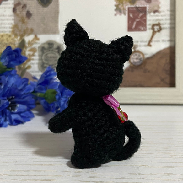 選べるリボンぺったんこやさぐれ黒猫あみぐるみ【受注製作品】 9枚目の画像