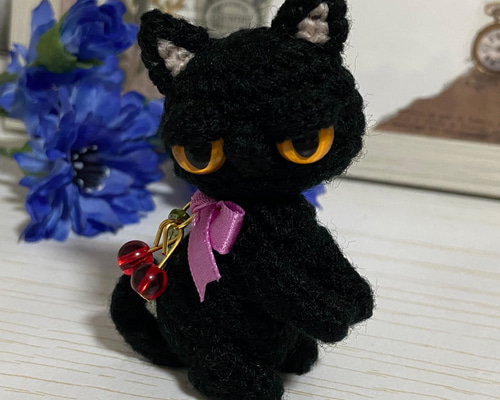 選べるリボンぺったんこやさぐれ黒猫あみぐるみ【受注製作品