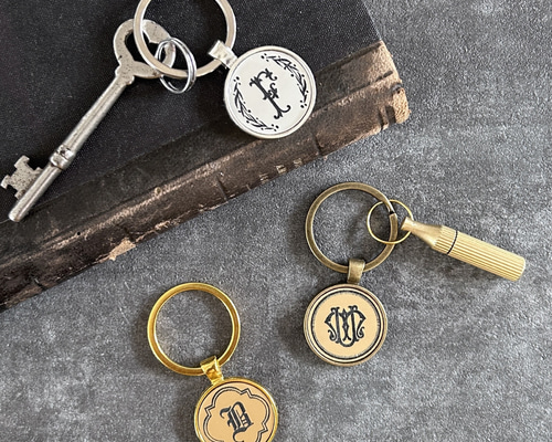 カスタム文字入れ】キーリング（イニシャル＆モノグラム） キーリング