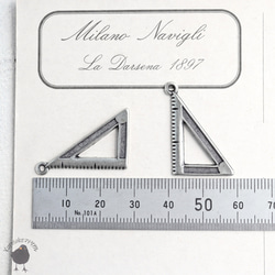 チャーム・三角定規のチャーム アンティークシルバー 30x17mm [2個セット] 3枚目の画像