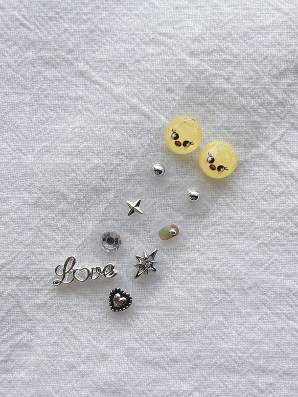 じゅんこりん様　耳つぼジュエリー 10枚セット 耳つぼジュエリー 耳ツボジュエリー 10粒セット 金粒 - メルカリ