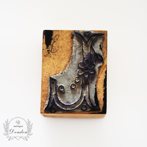 フランス アルファベット 花文字刺繍スタンプ