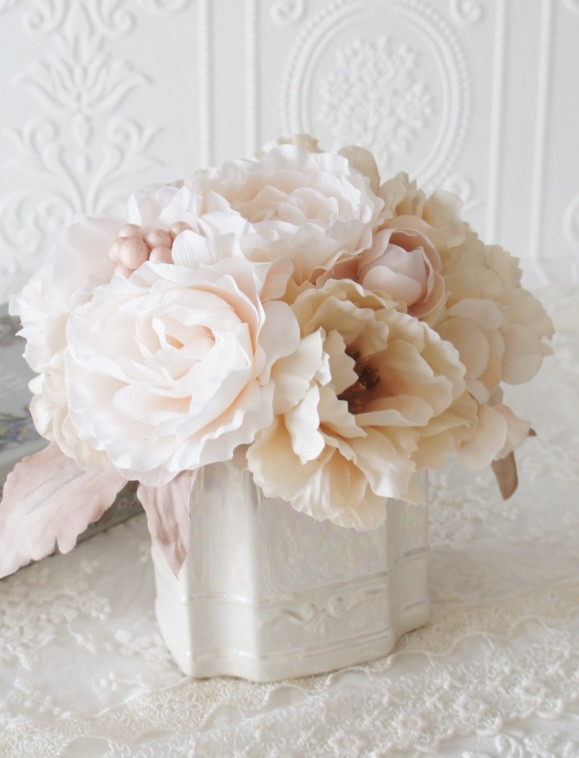 ギフトにおすすめ！ピオニーと紫陽花のラウンドアレンジ