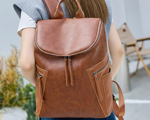 未使用近　ゴールデングース　本革　リュック　ショルダー　カジュアル 5way 未使用近 ゴールデングース 本革 リュック ショルダー カジュアル 5way