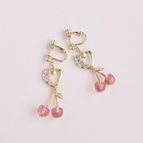 再販】ハートとさくらんぼ イヤリング ピアス ハート ガラス