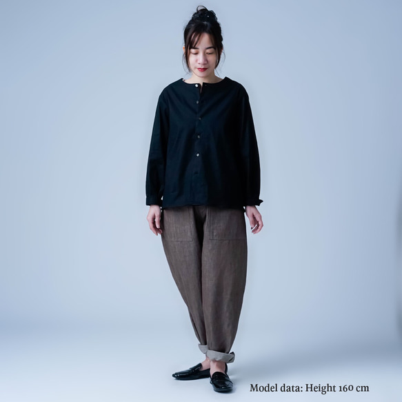 【soco】洗練されたシルエットが上品で素敵 ノーカラー カーディガン ／ 黒 h025d-bck1 3枚目の画像