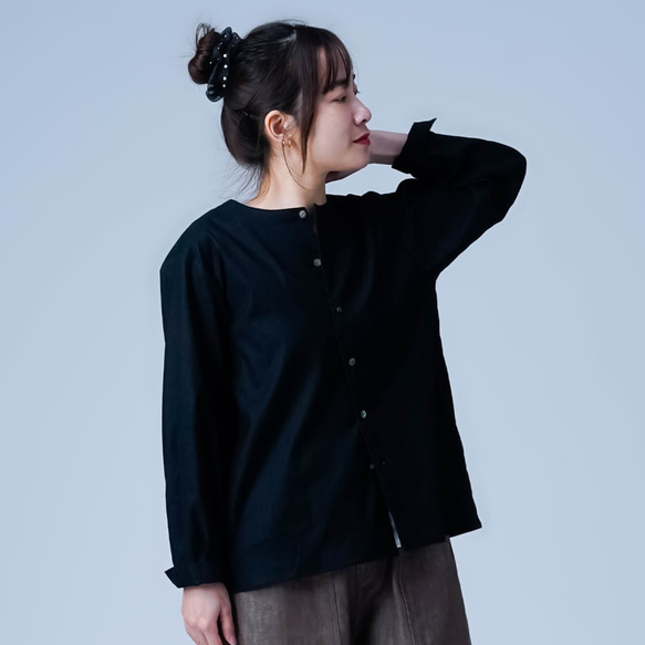 【soco】洗練されたシルエットが上品で素敵 ノーカラー カーディガン ／ 黒 h025d-bck1 2枚目の画像