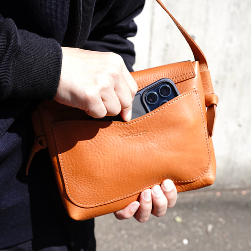 サコッシュ フラップ ショルダーバッグ 革鞄 レザーバッグ メンズ