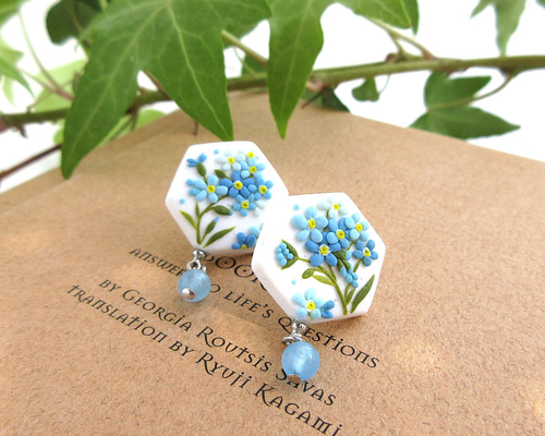 1点のみ ボツワナアゲートヘキサゴンフラワーカービングピアス