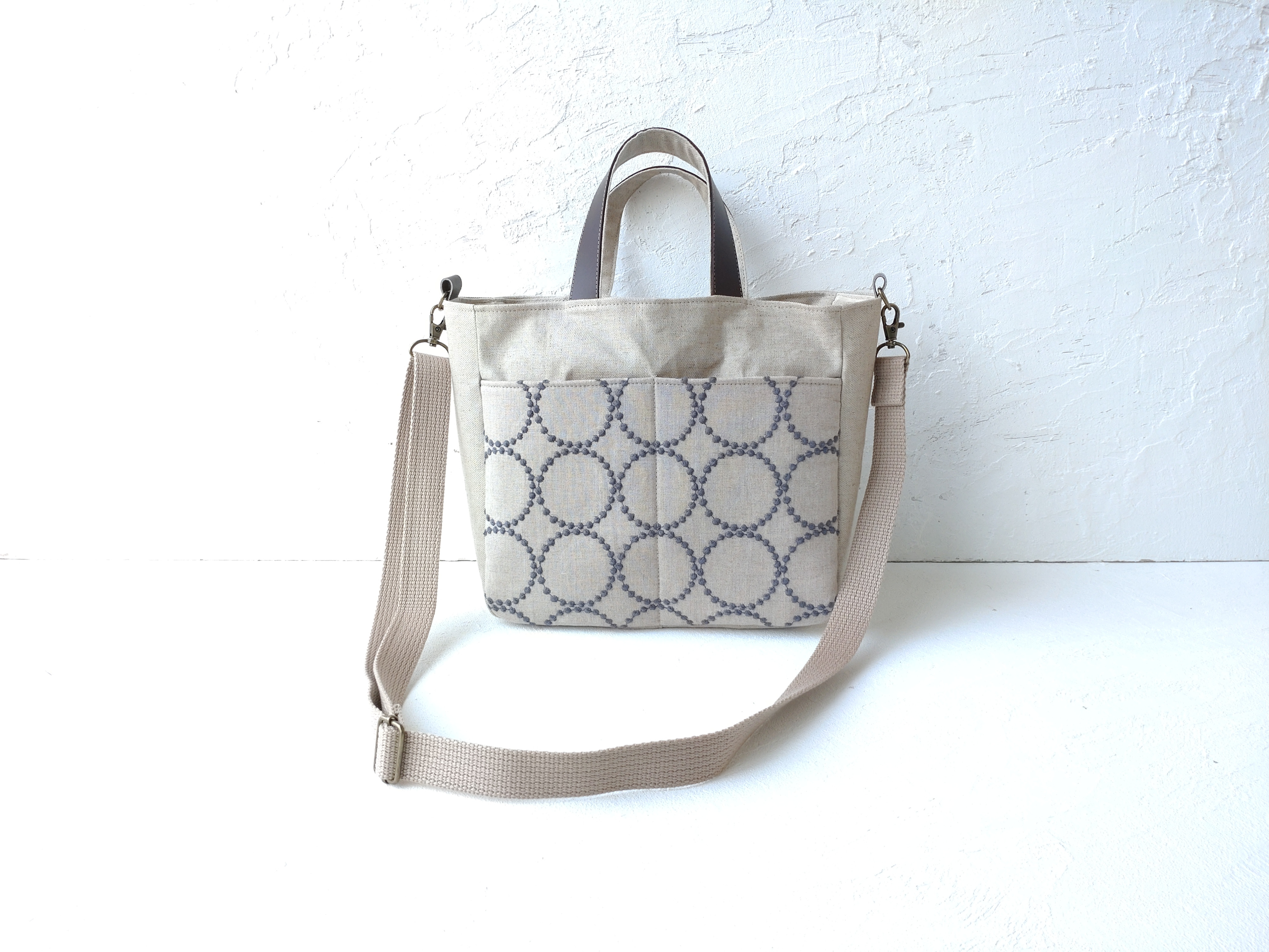 ミナペルホネン タンバリン[beige×grey]とリネン　２wayトートバッグ