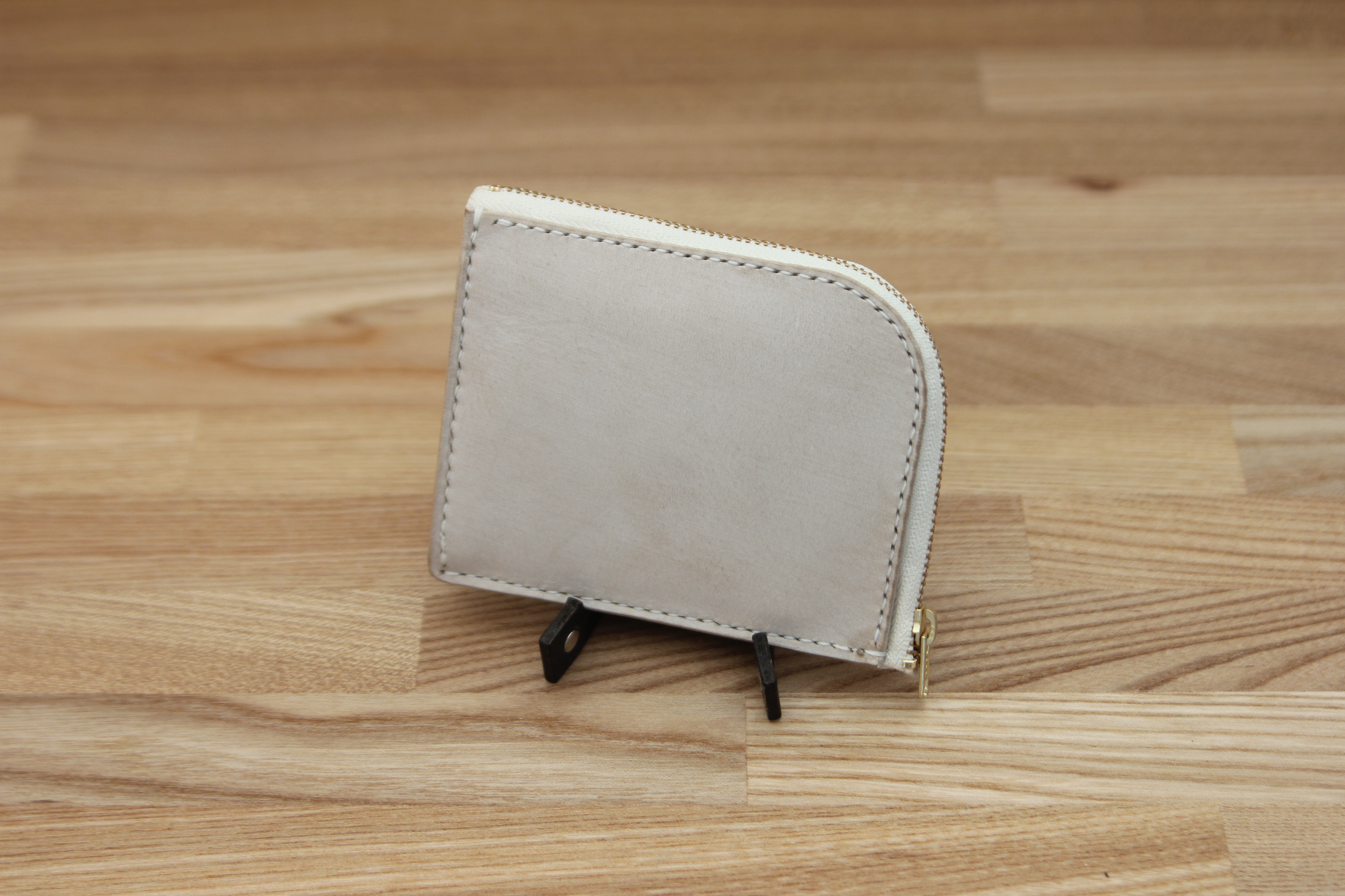 本革　L字コンパクトウォレット　アイボリー