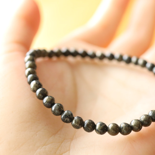 ☆ヒーラーズゴールド☆マトリックスパイライト：4ミリ☆天然石