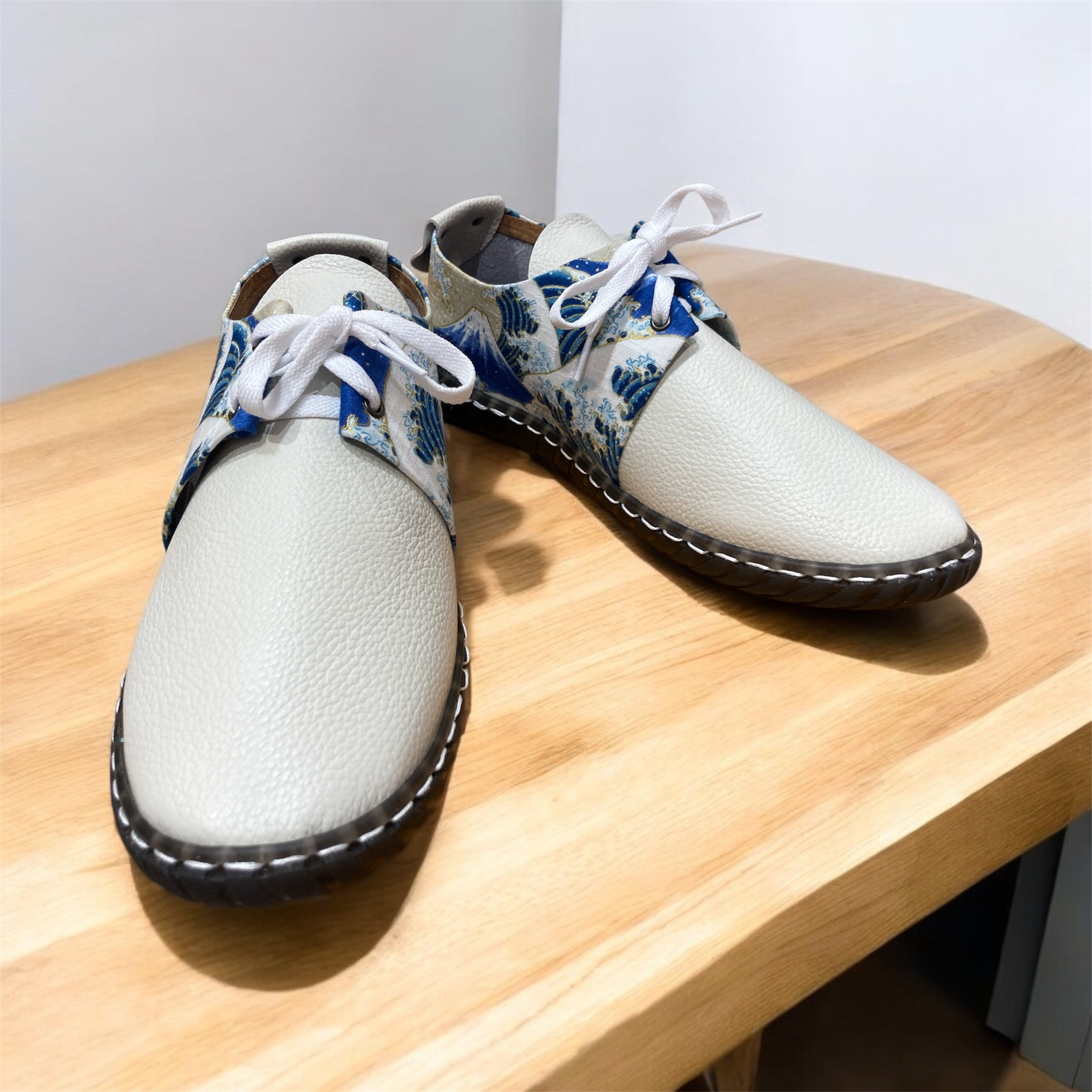 日本の美意識と職人の技が融合した、特別なハンドメイドシューズ。