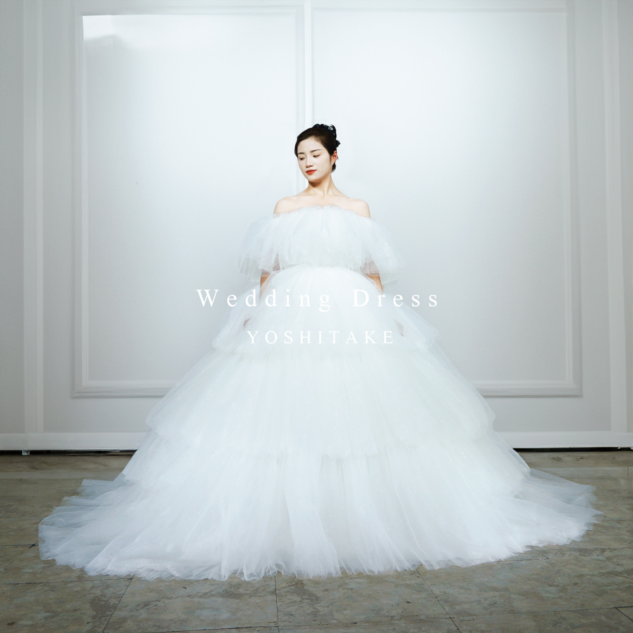 ウエディングドレス.白.ラメチュール.プリンセスライン.オフショル.Y2498