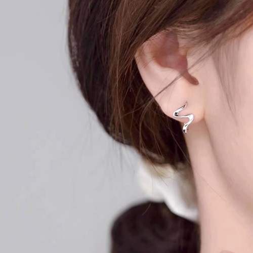 フープピアス S925製 波 ウェーブ シンプル 小ぶり 小さい リング