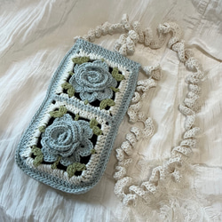 【送料無料】水色のバラモチーフのスマホポーチ スマホショルダー 5枚目の画像