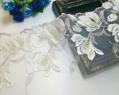 1m 金糸入り 花柄 刺繡 チュールレース はぎれ ハンドメイド 生地 手芸