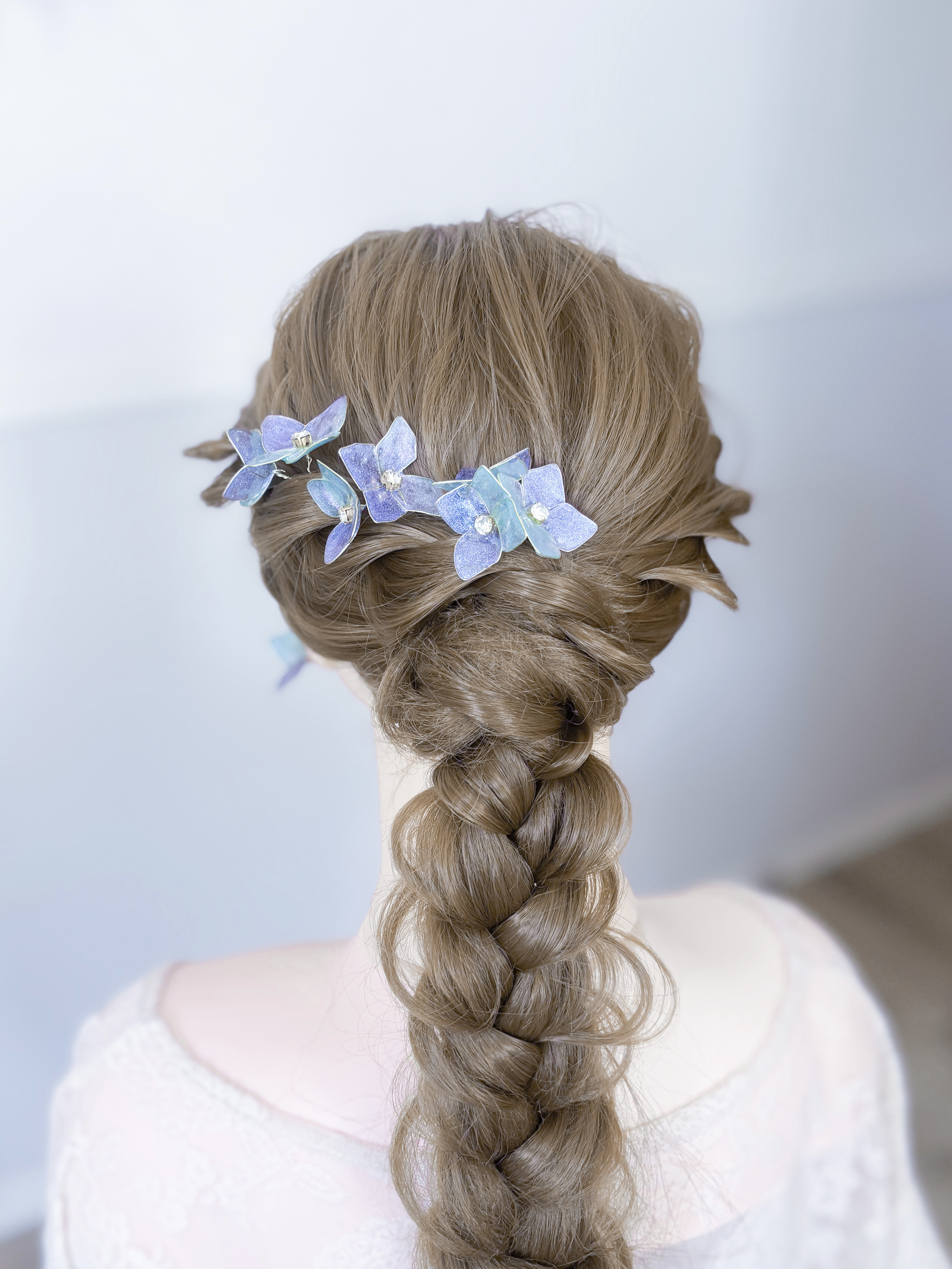 【送料無料】光の雨に咲く紫陽花 髪飾り ヘアアクセサリー ウェディング 花嫁 浴衣 かんざし 和装 結婚式 成人式