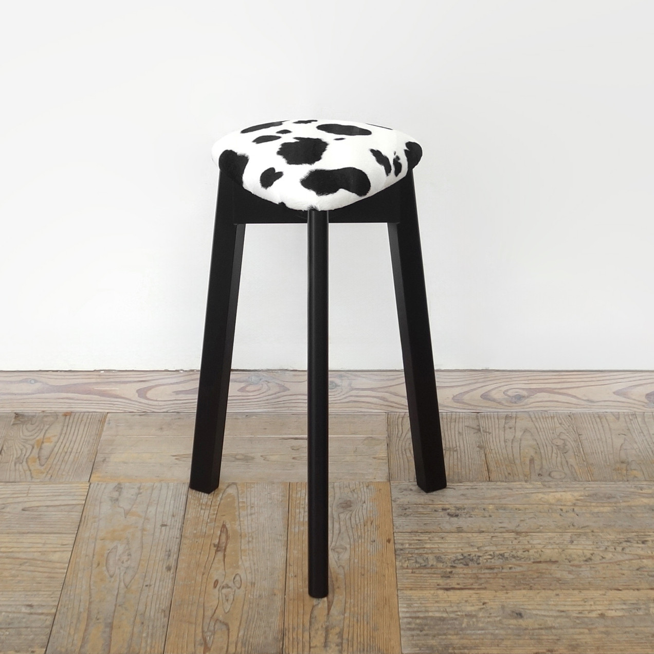 triスツール SH580 (BK×COW)