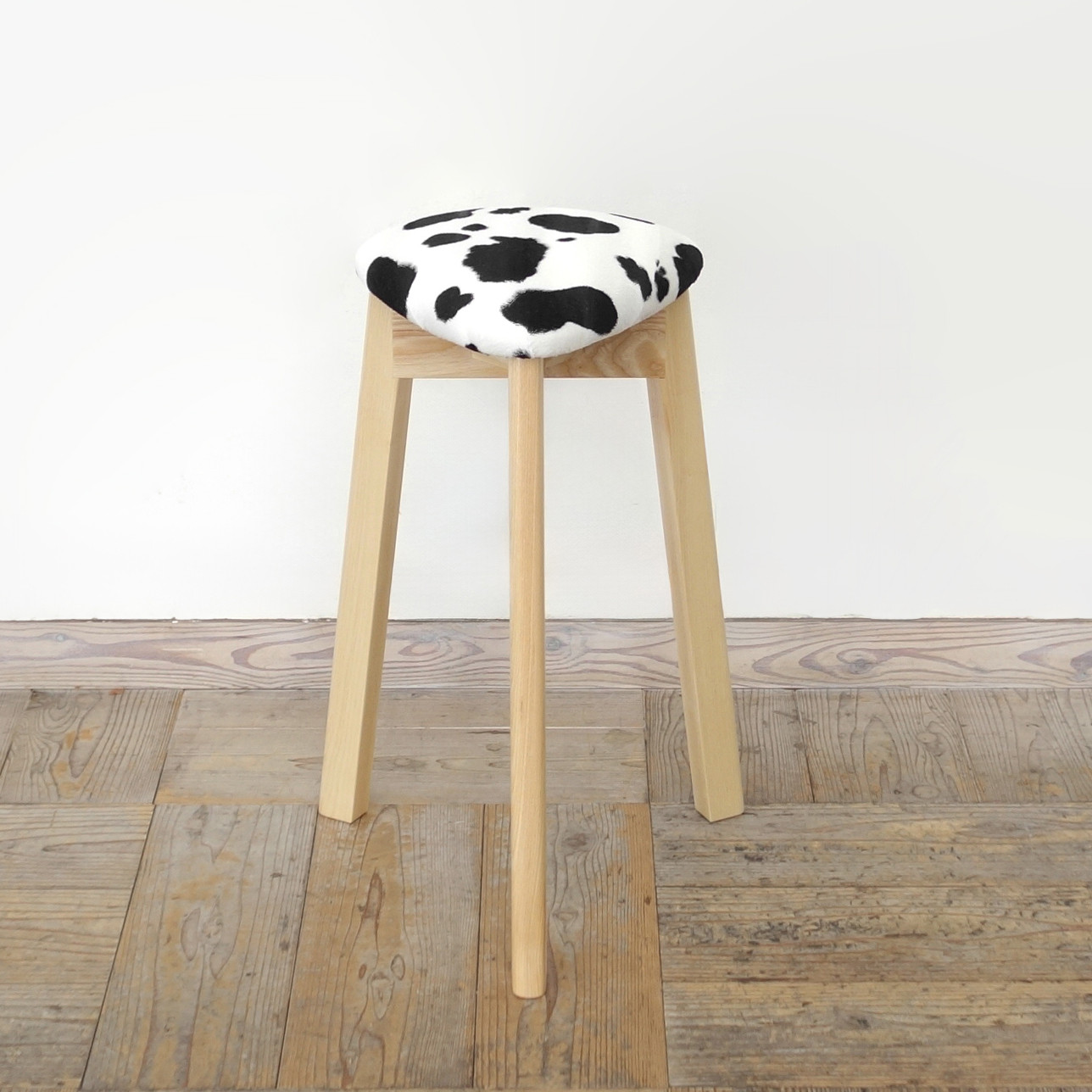 triスツール SH580 (NA×COW)