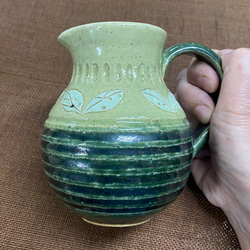 緑色の陶器製ピッチャー花瓶 ドイツで購入 緑色の陶器製ピッチャー花瓶 ドイツで購入