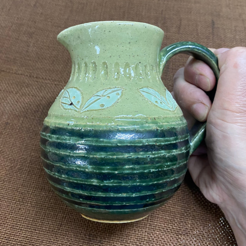 陶器製ピッチャー 緑色とベージュ 水差し 新品 作家作品 Pitcher