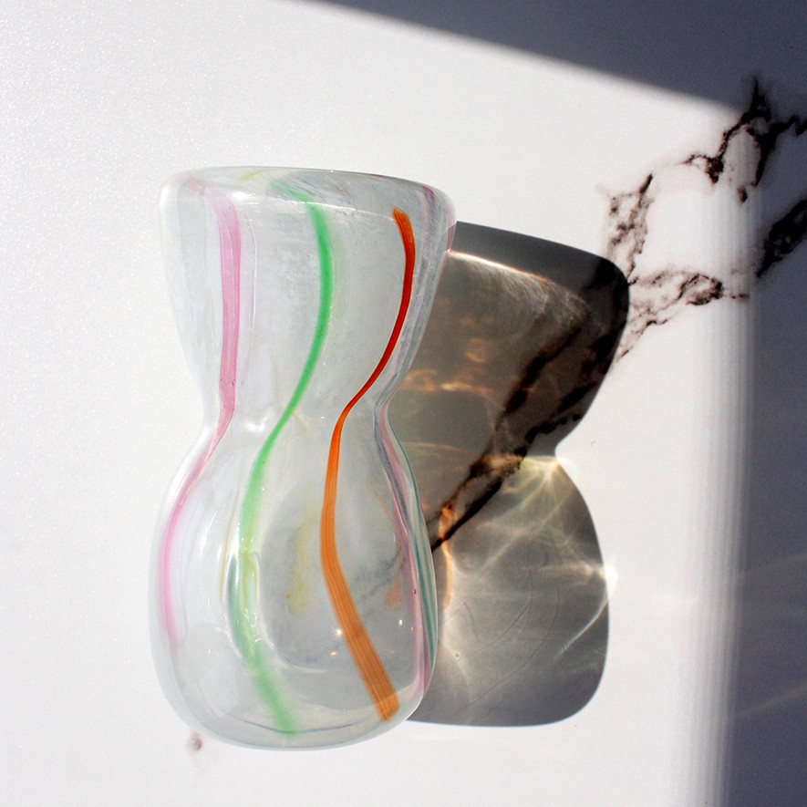 幸せハーモニー フラワーベース　吹きガラス　花瓶　カラフル　インテリア　そよ風　お花のある暮らし